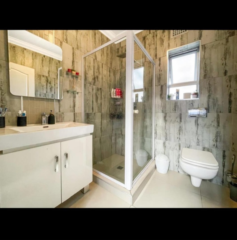 4 Bedroom Property for Sale in Rondevlei Park Western Cape